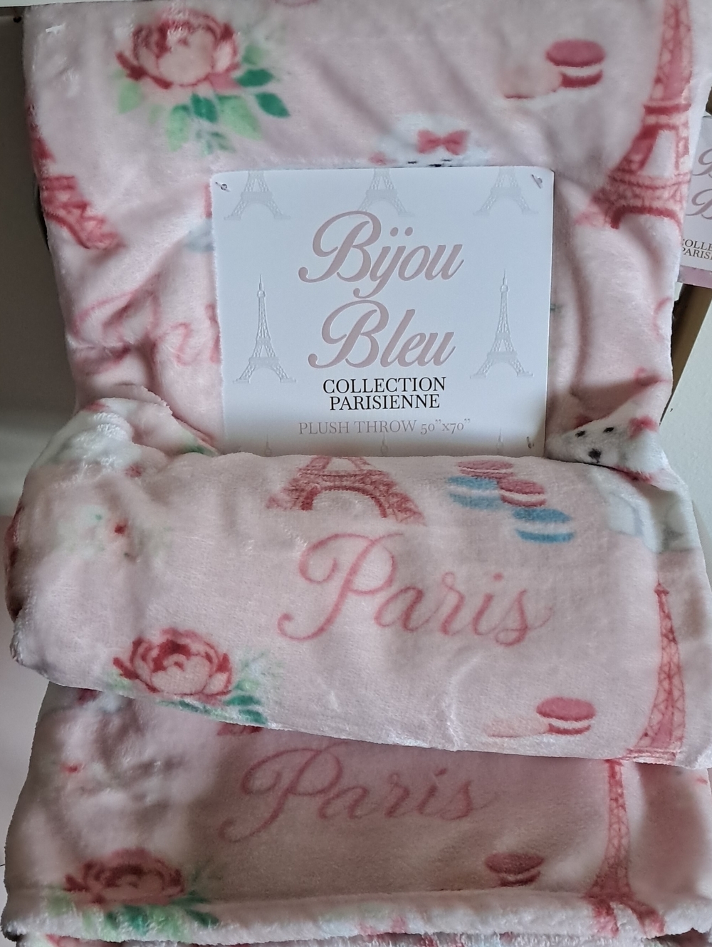 Bijou Bleu Paris Plush Throw - Pink Parisian Print